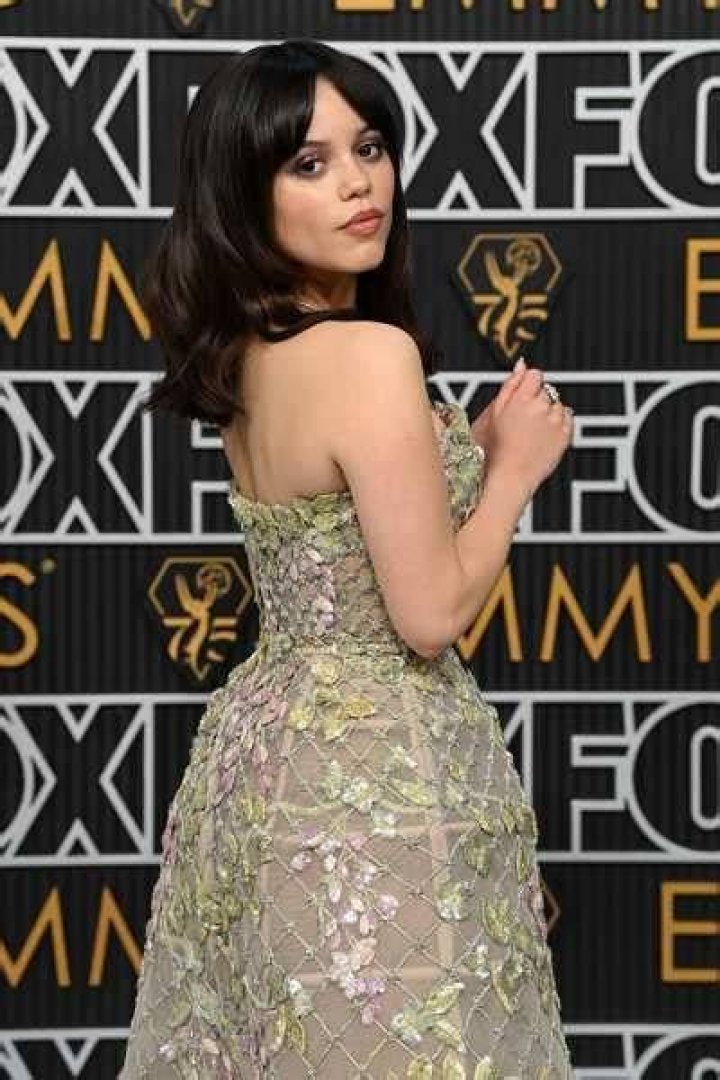 Jenna Ortega Dazzles in Gorgeous Floral Dress at the 2023 Emmys