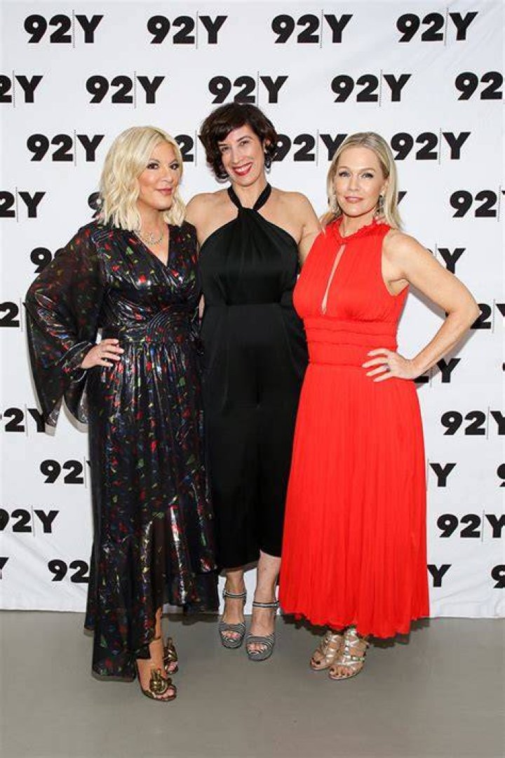 Jennie Garth & Tori Spelling On ‘BH90210’ Tribute To Luke Perry – Hollywood Life
