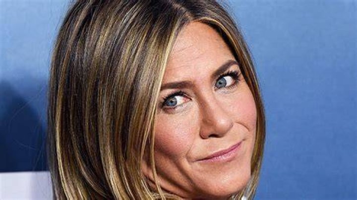 Jennifer Aniston Celebrates 51st Birthday With Courteney Cox – Pics – Hollywood Life