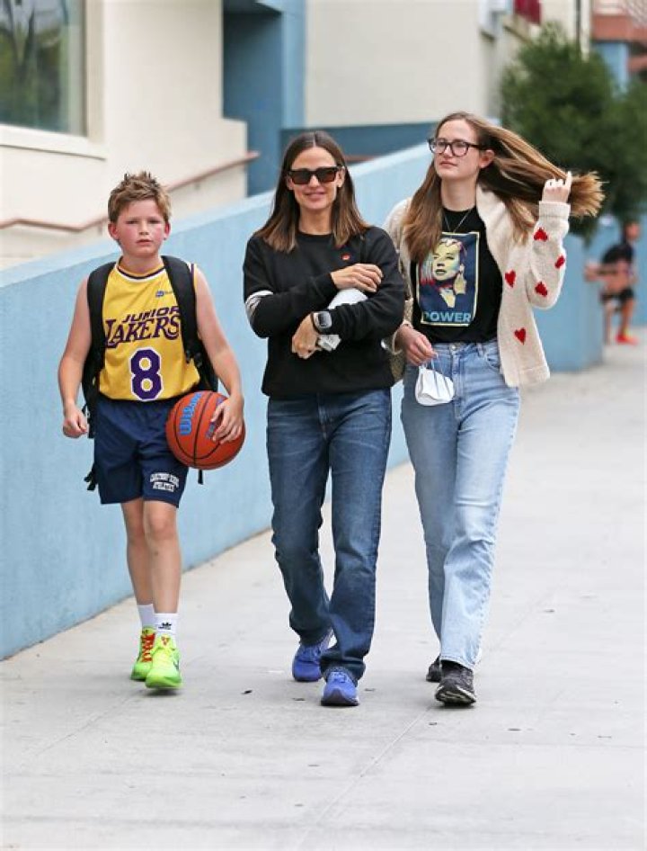 Jennifer Garner Is All Smiles While Indulging In Ice Cream With Kids Seraphina, 12, & Samuel, 9