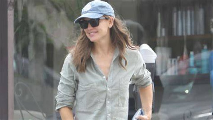 Jennifer Garner Rocks Denim Romper In LA As Ben Affleck Finishes Honeymoon With J.Lo & Their Kids: Photo