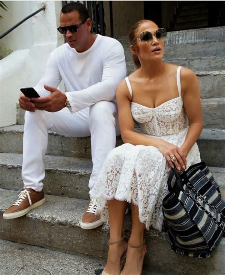 Jennifer Lopez & Alex Rodriguez 2019 Sunglass Campaign With Quay Australia