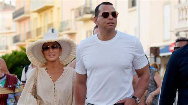 Jennifer Lopez Captures Intimate Pic Of A-Rod Relaxing In The Tub Looking At The Sunset — See Pic