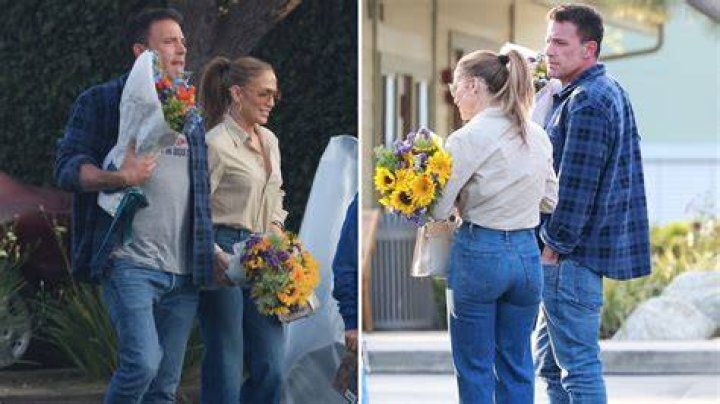 Jennifer Lopez Pictured For 1st Time After Ben Affleck Getaway In Cute Red Lips Face Mask