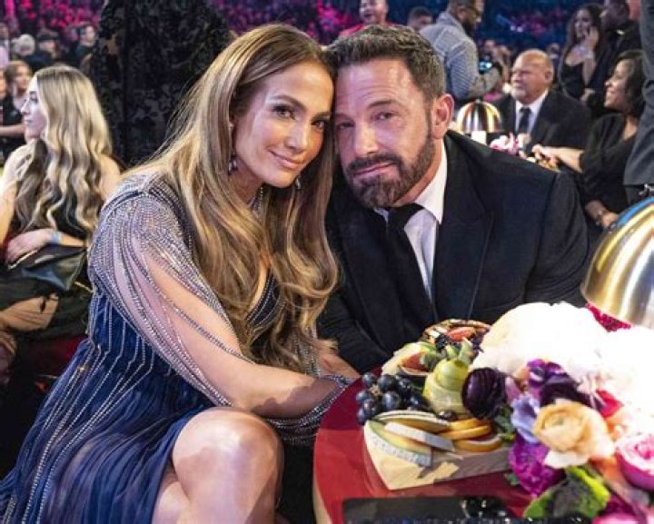 Jennifer Lopez Playfully Claps Back After Hoda Kotb Asks Her About Ben Affleck Romance