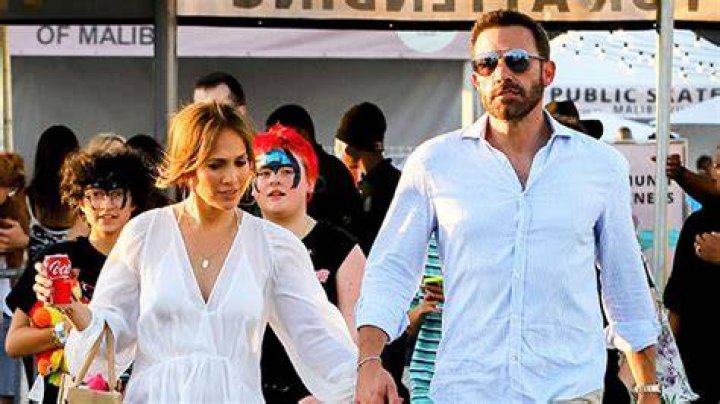 Jennifer Lopez Talks Ben Affleck As A Dad On ‘The View’ – Hollywood Life