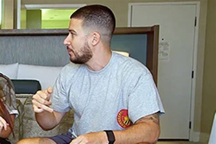 ‘Jersey Shore’ Preview: Vinny Prepares To Break Bad News To JWoww After Her L.A. Travel Disaster