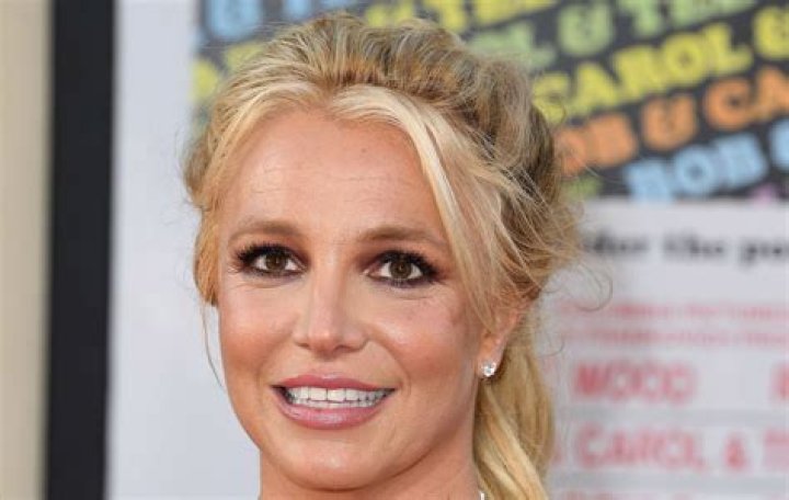 Jessica Simpson Confesses She Can’t Watch Britney Spears Doc: It ‘Gives Me Anxiety’