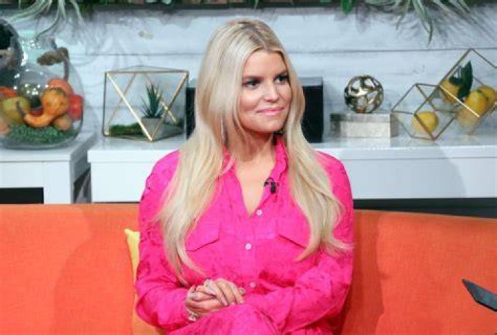 Jessica Simpson Reacts To Subway Lawsuit With Chicken Of The Sea Joke – Hollywood Life