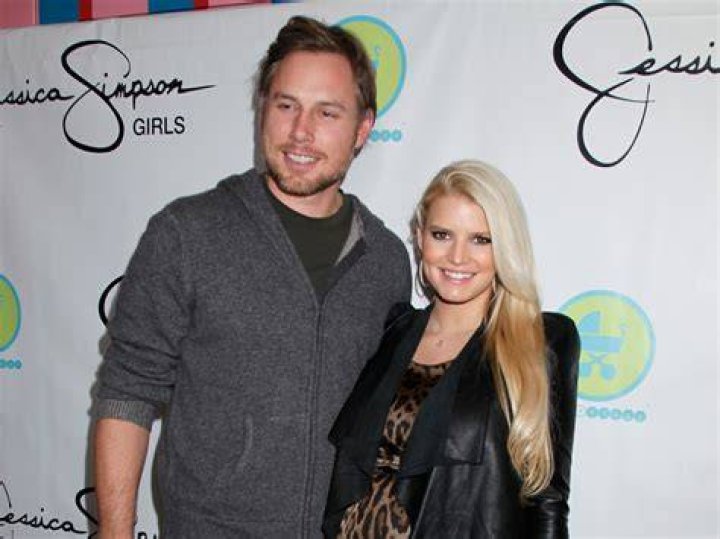 Jessica Simpson Rocks Cutout Swimsuit In Mexico: Photo – Hollywood Life