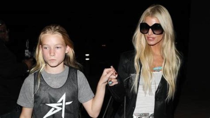 Jessica Simpson’s Daughter Maxwell, 10, Holds Her Mom’s Hand After Basketball Game: Photo