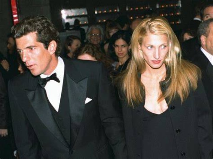John F. Kennedy Jr.’s Wife Confessed To Kissing Another Man Before Their Tragic Deaths In Plane Crash – Hollywood Life