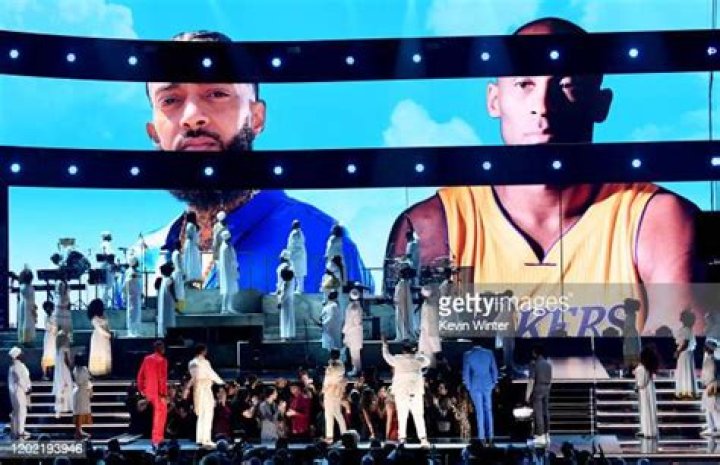 John Legend, Meek Mill & More Perform – Hollywood Life