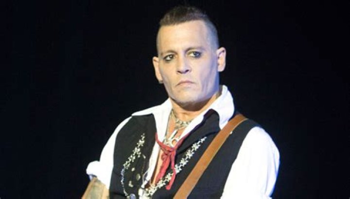 Johnny Depp Fans Worried After Seeing Shocking Pics Of Him Looking Pale & Skinny