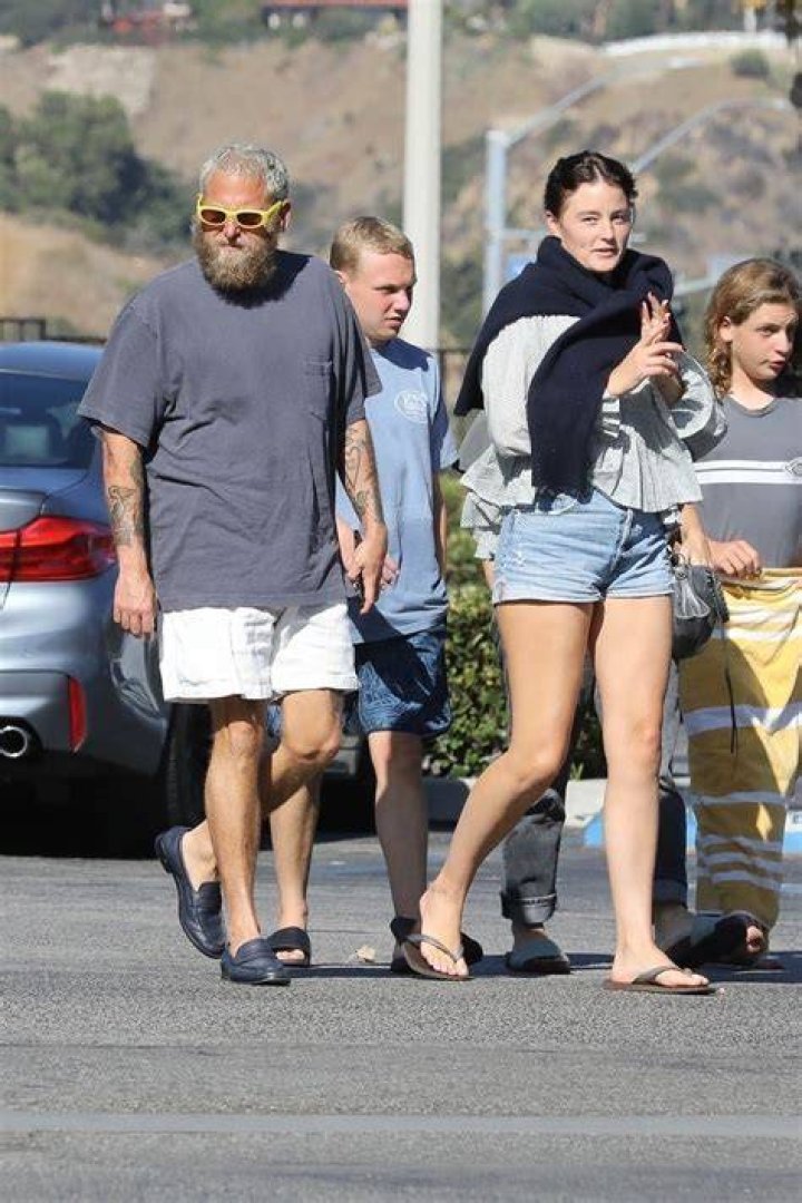 Jonah Hill’s Girlfriend Wears Diamond Ring, Sparks Engagement Speculation – Hollywood Life