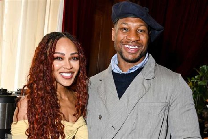 Jonathan Majors & Meagan Good Board Private Plane Together – Hollywood Life