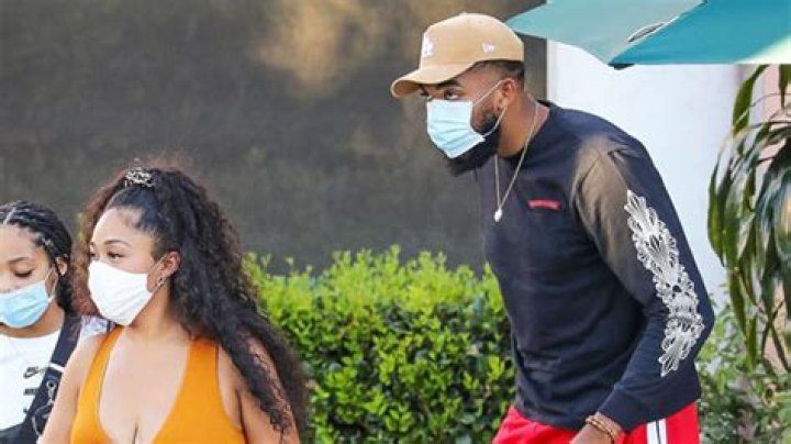 Jordyn Woods Helping Karl-Anthony Towns After Mother’s Passing – Hollywood Life