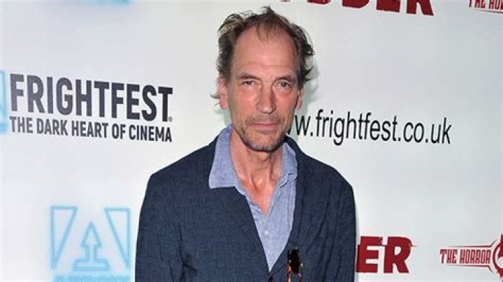 Julian Sands’ Family Breaks Silence On Actor’s Disappearance – Hollywood Life