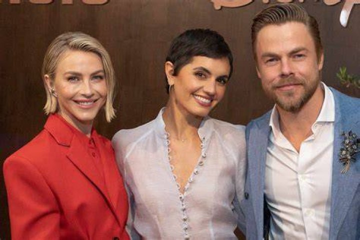 Julianne & Derek Hough Unite – Hollywood Life