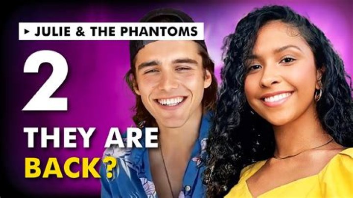 ‘Julie & The Phantoms’ Stars Support Julie & Luke Romance: Interviews – Hollywood Life