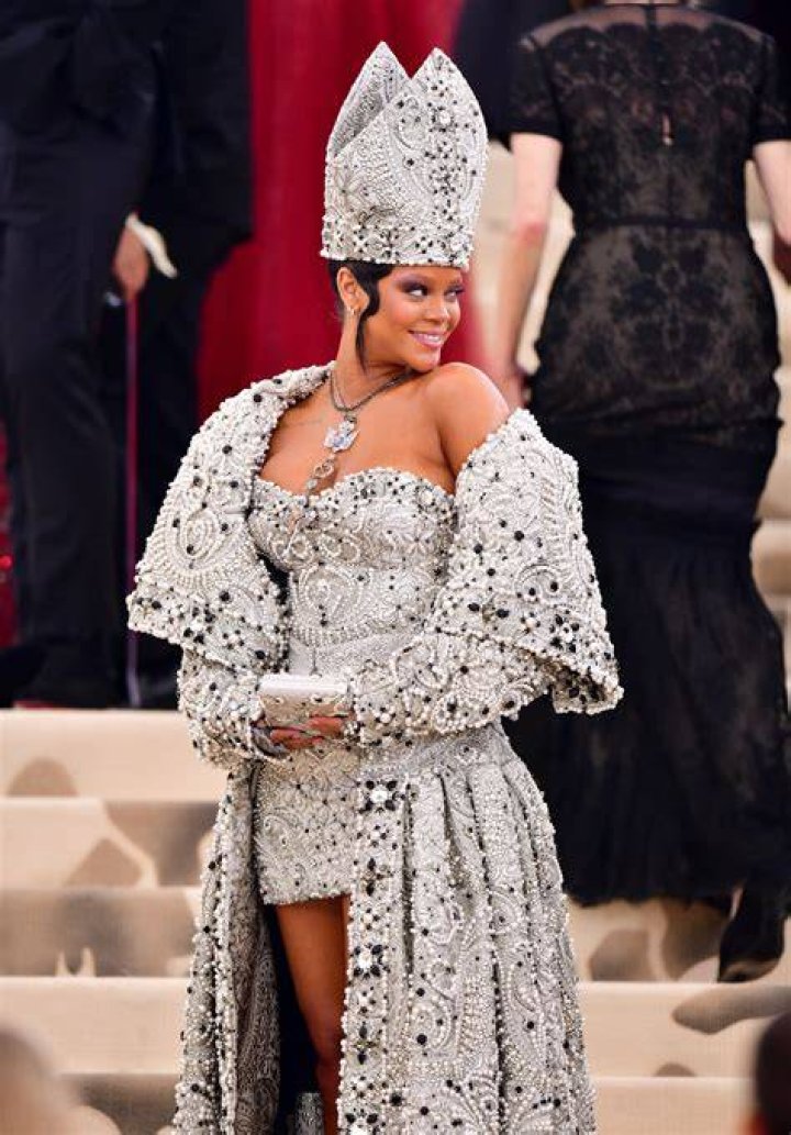 Justin Bieber, Ansel Elgort, & More Hot Hunks At The 2015 Met Ball