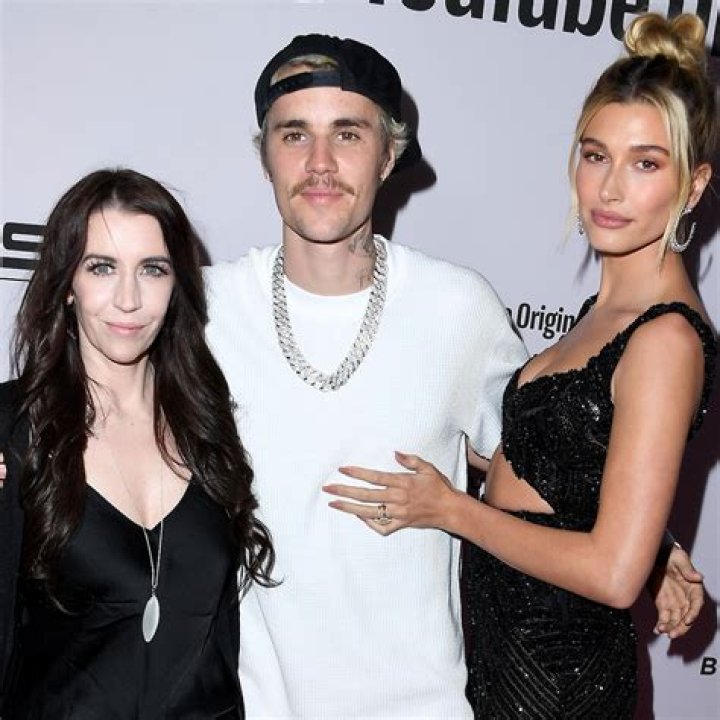 Justin Bieber & Ashley Moore — The Truth Behind Their Sexy Lunch Date Revealed – Hollywood Life
