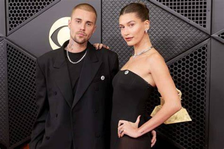 Justin Bieber Gets Cozy With Voluptuous Model At Brit Awards After-Party — Pic
