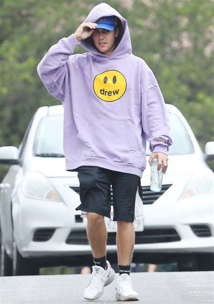 Justin Bieber & More – Hollywood Life
