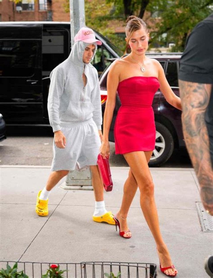 Justin Bieber Rocks Short Shorts Like Hailey On IG — See Pic – Hollywood Life
