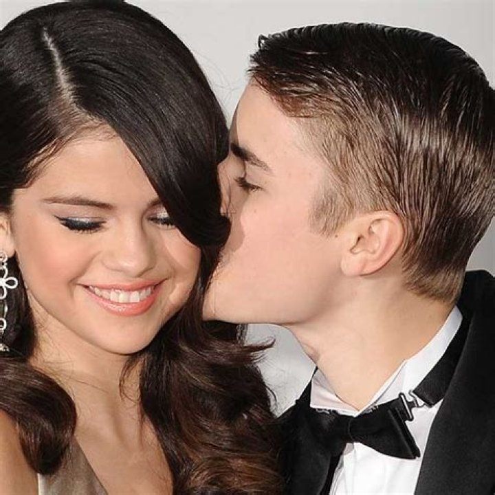Justin Bieber & Selena Gomez Are Exclusive: The Sweet New Promise He Made Her 
