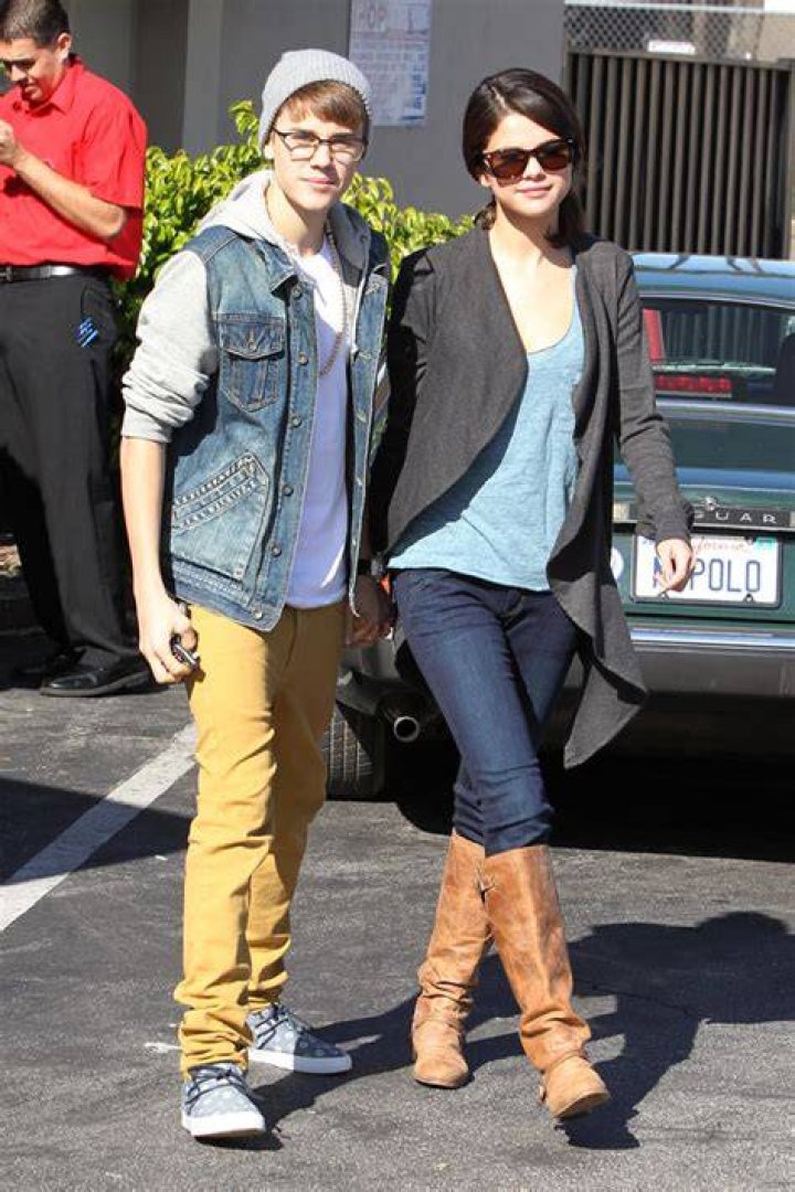 Justin Bieber & Selena Gomez Broke Up — Jelena Has Officially Split – Hollywood Life