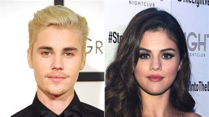 Justin Bieber & Selena Gomez’s Vacation Photos – Hollywood Life