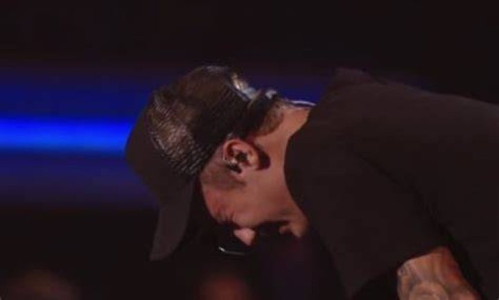 Justin Bieber Storms Off Stage After Getting Hit By Water Bottle — Watch