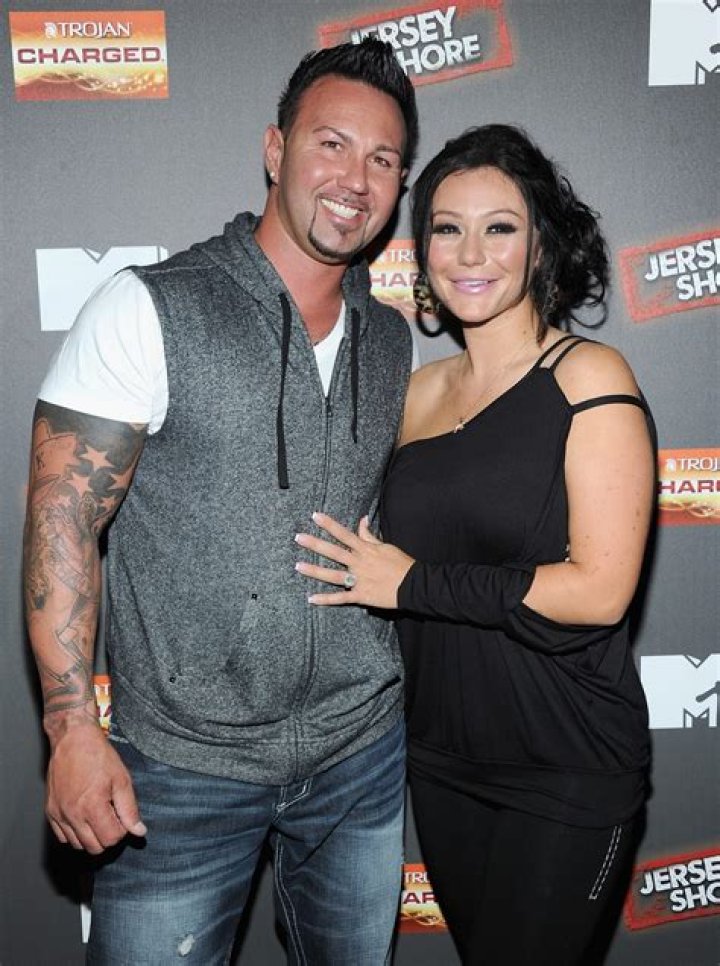 ‘JWoww’ Is Upset Over Restraining Order Against Roger Mathews – Hollywood Life