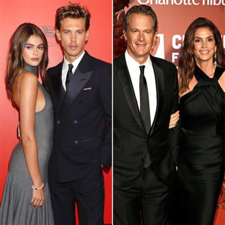 Kaia Gerber & Austin Butler Go On Double Date With Cindy Crawford & Rande Gerber: Photos