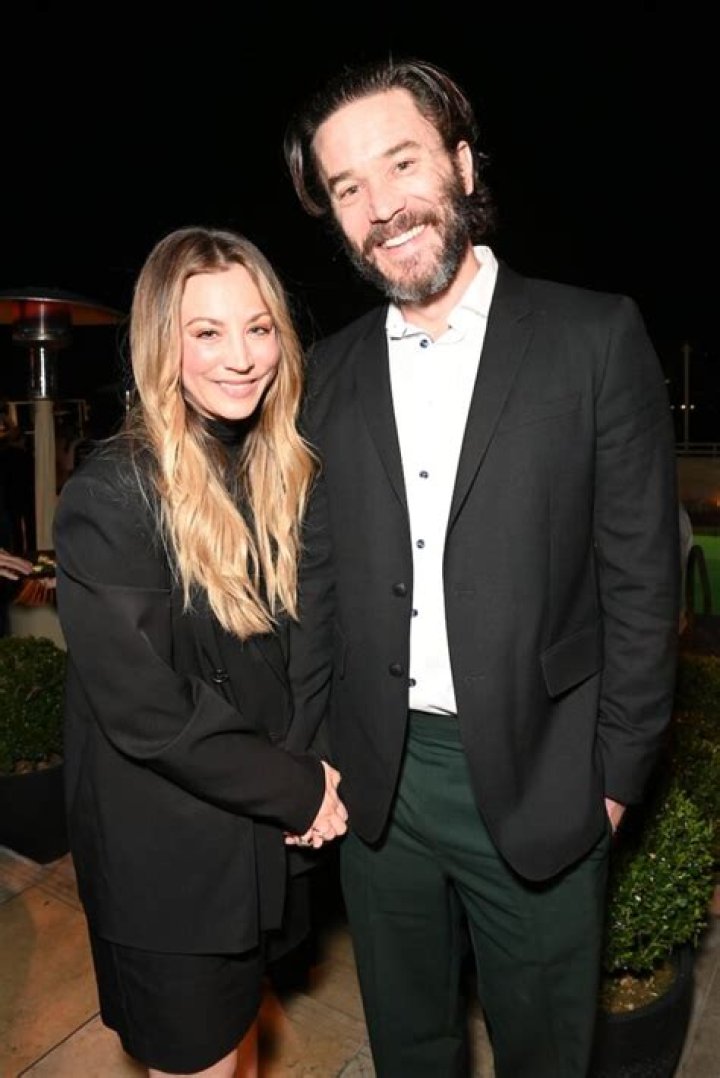 Kaley Cuoco Confirms She’s Dating ‘Ozark’s Tom Pelphrey With New PDA Photos