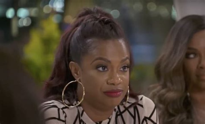 Kandi Burruss Claps Back After Marlo Hampton Calls Her A ‘Ho’ On ‘RHOA’: Video