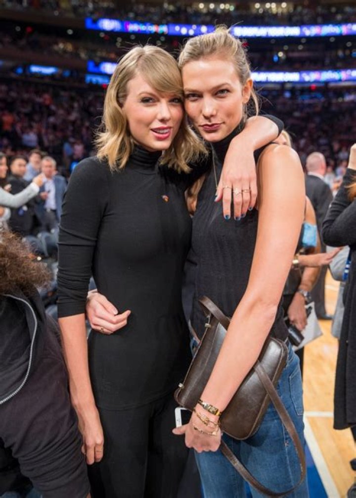 Karlie Kloss Attends Taylor Swift’s ‘Reputation’ Show In Nashville – Hollywood Life