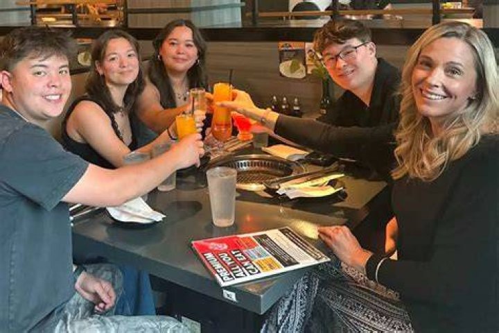 Kate Gosselin Meets Her Suitor’s Mom — Excl. Video – Hollywood Life