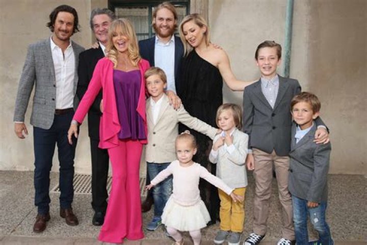Kate Hudson Takes Her Adorable Family To Pumpkin Patch In Santa Monica — Photos