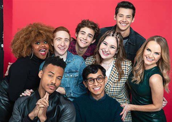 Kate Reinders Interview On Derek Hough, Olivia Rodrigo & More – Hollywood Life