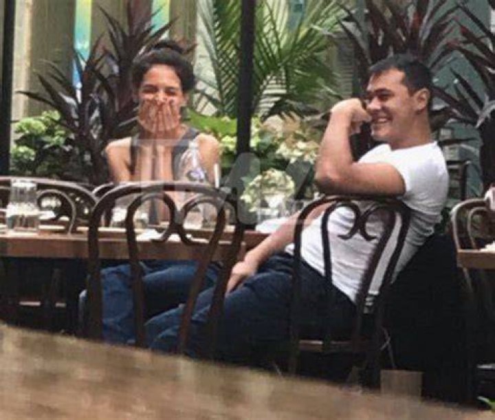 Katie Holmes Cracks Up On Lunch Date With Mystery Man In NYC — Pics