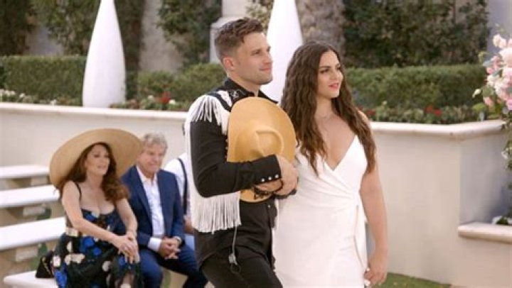 Katie Maloney’s Heart Shaped Second Wedding Ring From Tom Schwartz — Pics – Hollywood Life