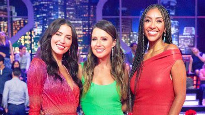 Katie Thurston Stuns In Green Mini Dress For ‘Men Tell All’ Special