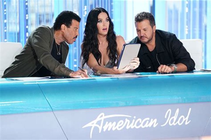 Katy Perry Accused Of Mom-Shaming ‘American Idol’ Contestant – Hollywood Life