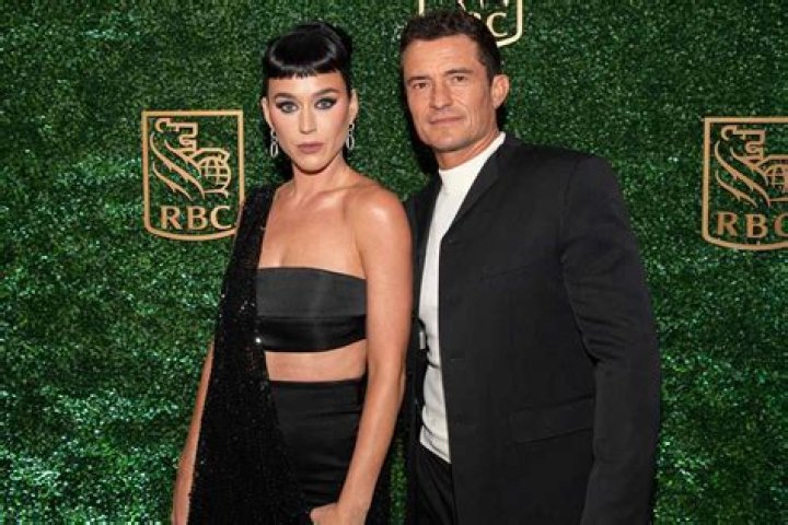 Katy Perry & Orlando Bloom Biking In Santa Barbara: Pic – Hollywood Life