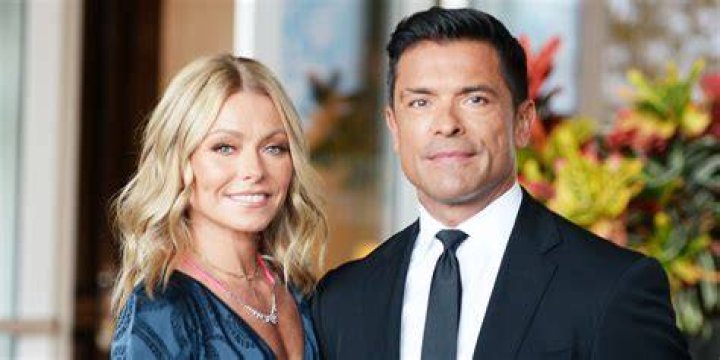 Kelly Ripa Recalls Daughter Lola Walking In On Her & Mark Consuelos Having Sex When She Was 8