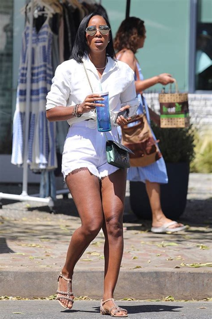 Kelly Rowland Rocks Fringed White Short Shorts Running Errands In LA: Photos