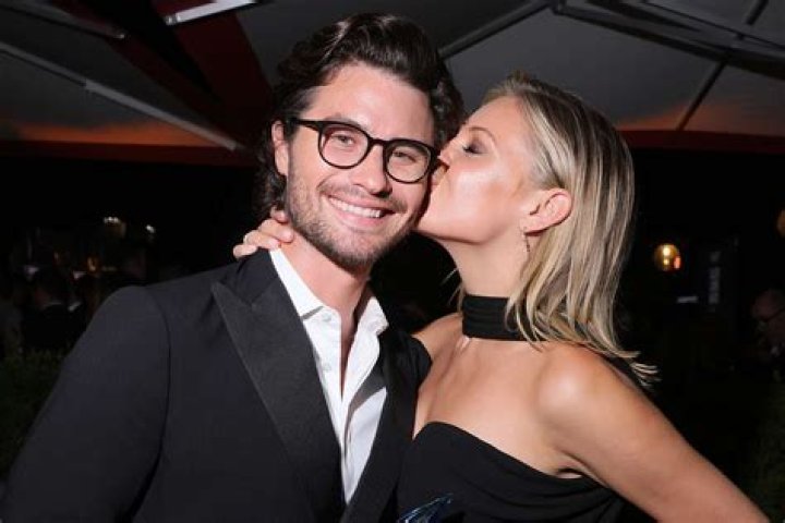 Kelsea Ballerini Kisses Chase Stokes In Cute Photo As He Admits He ‘Misses’ Her While They’re Apart