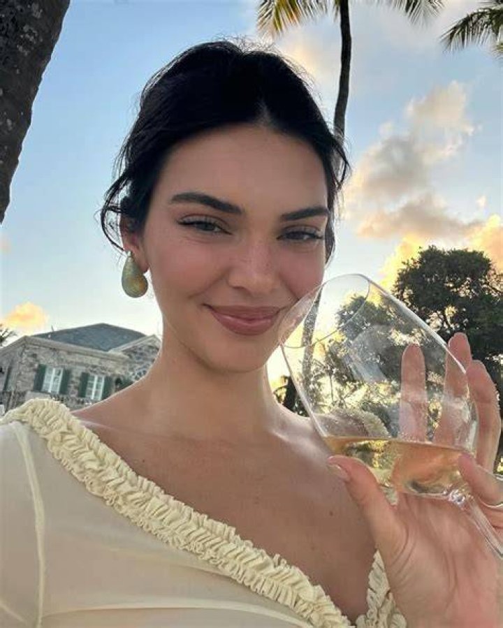 Kendall Jenner Accused Of Posting Misleading Coronavirus Facts: ‘Say What Is Right’